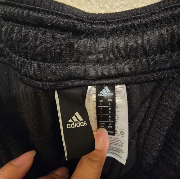Adidas pants - Picture 9 of 11